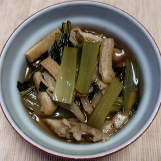 小松菜と舞茸と油揚げのめんつゆ煮、ホタルイカとキュウリ