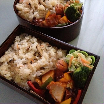 しめじの炊き込みごはん弁当