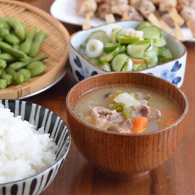 豚汁と焼き鳥、酢の物の晩ごはん。【合わせ酢・白だし入り】