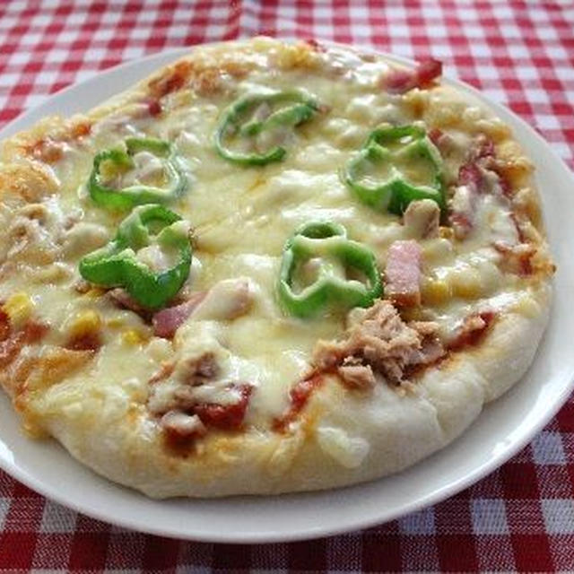 ピザランチと最近焼いたパンと年末のご挨拶♪
