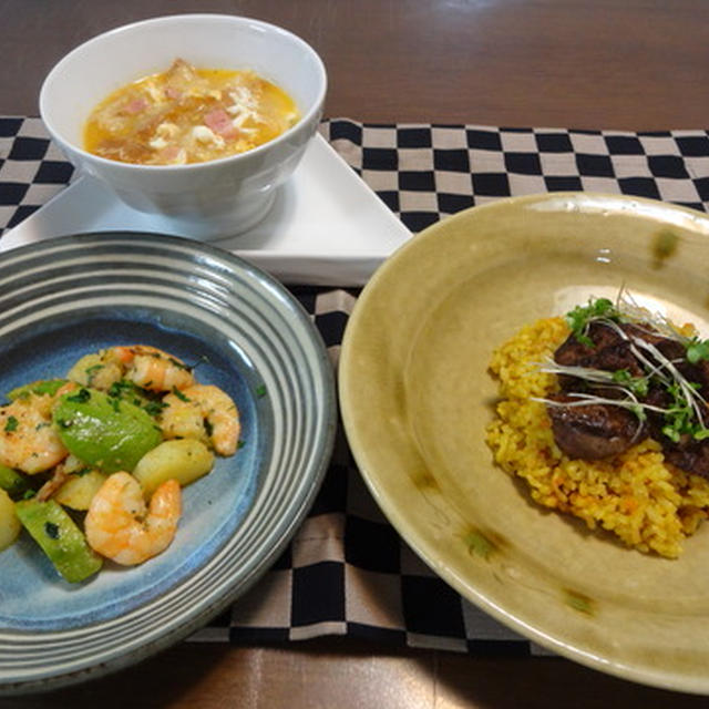 試作メニュー　／　カレー風味のレバーピラフと・・・
