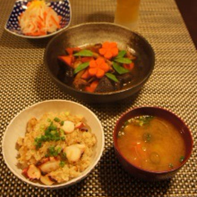 生姜の効いたタコ飯と筑前煮