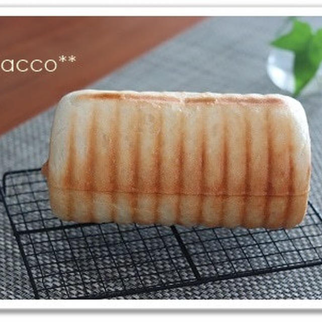 ラウンドパン焼いて　ハムたまごサンド to モウモウ柄のバーガー袋♪
