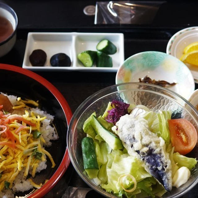 ■いこたびさんの群馬バスツアー【③原田農園で昼食＆➡リンゴ狩り】➡【舞茸センター】