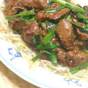疲労回復にレバー！ご飯がススム〜おつまみおかず〜レバニラ炒めともやしナムル。