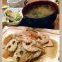いわしのハンバーグ★根菜炒めのっけ