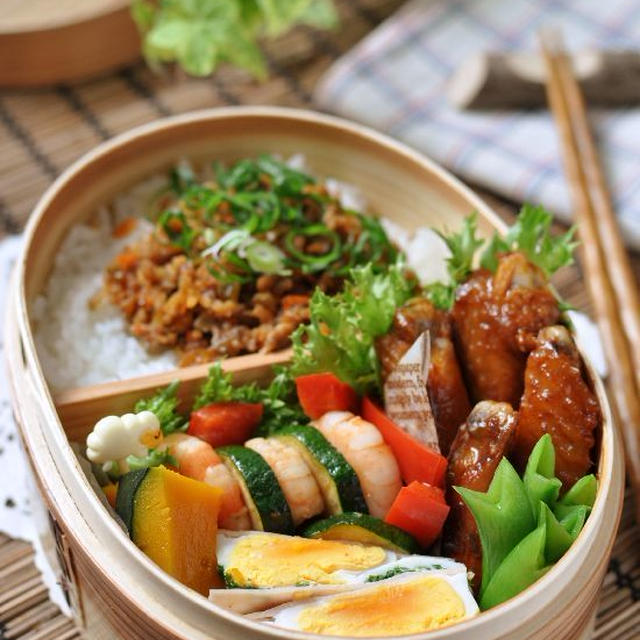 手羽中のハチコチュスティックとザーサイそぼろご飯のお弁当