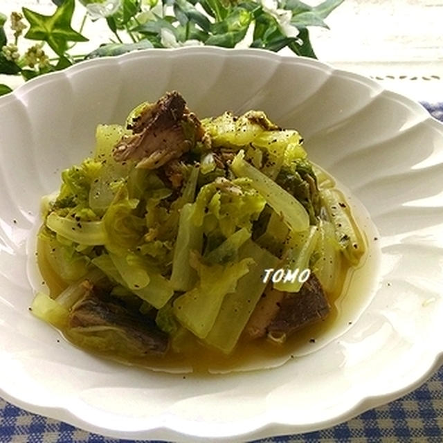 つくりおきにも♪フライパンで簡単！白菜とサバ缶のカレー蒸し