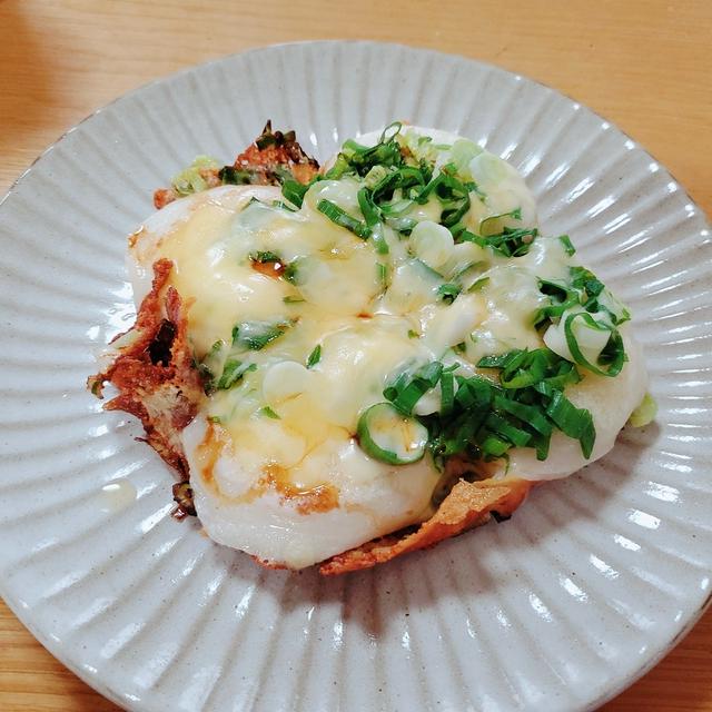 土曜日：お昼は”お餅ピザ”で血糖値爆上がり～(;''∀'')