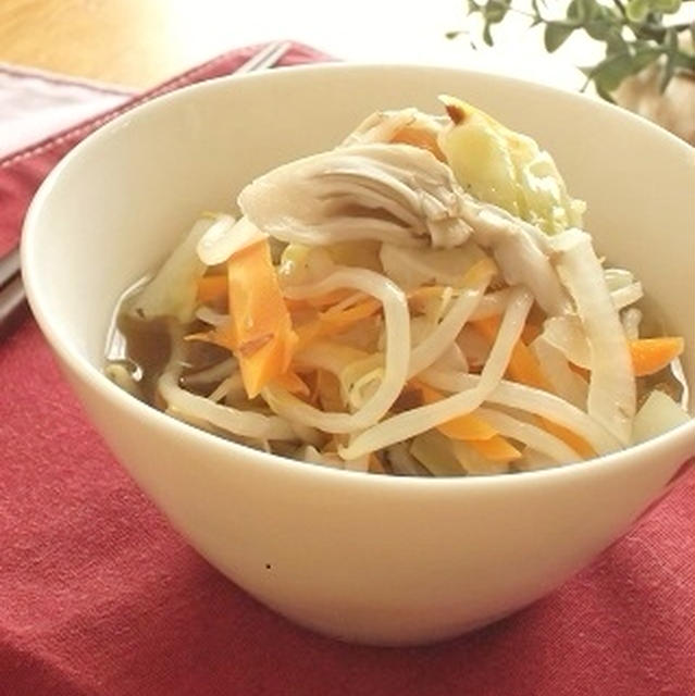 ほとんど野菜（笑）　さっぱり梅味の＜食べるスープ！！＞