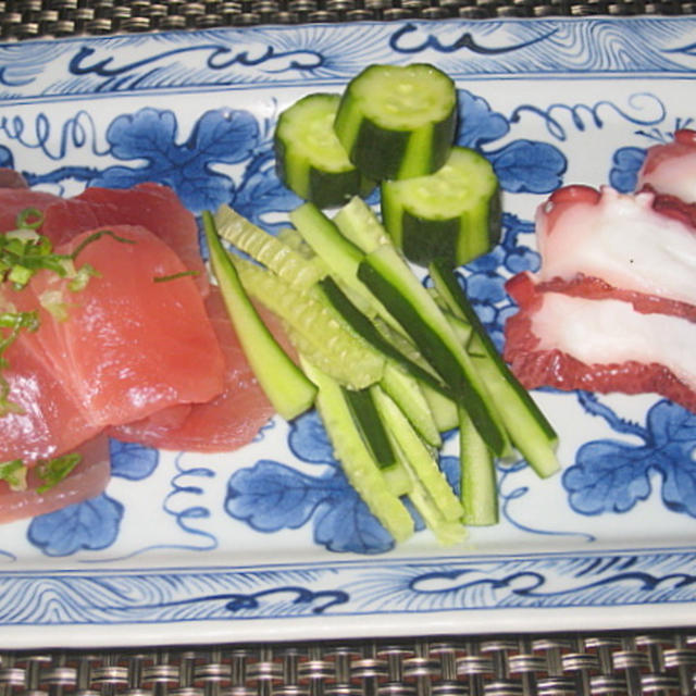 まぐろの刺身盛り　＆　タコの唐揚げ
