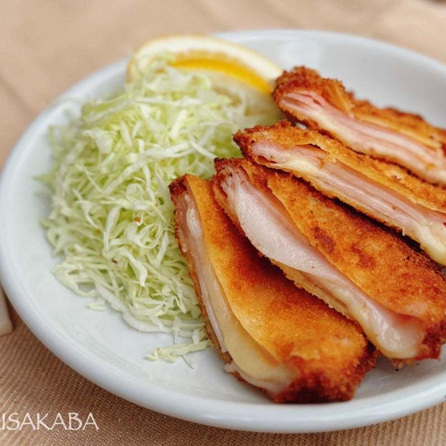 なんと餅入り！もちもち食感と、とろ〜りチーズのコラボ！満腹ハムカツ！