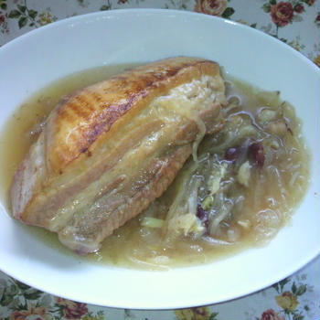 豚バラと豆の煮込み