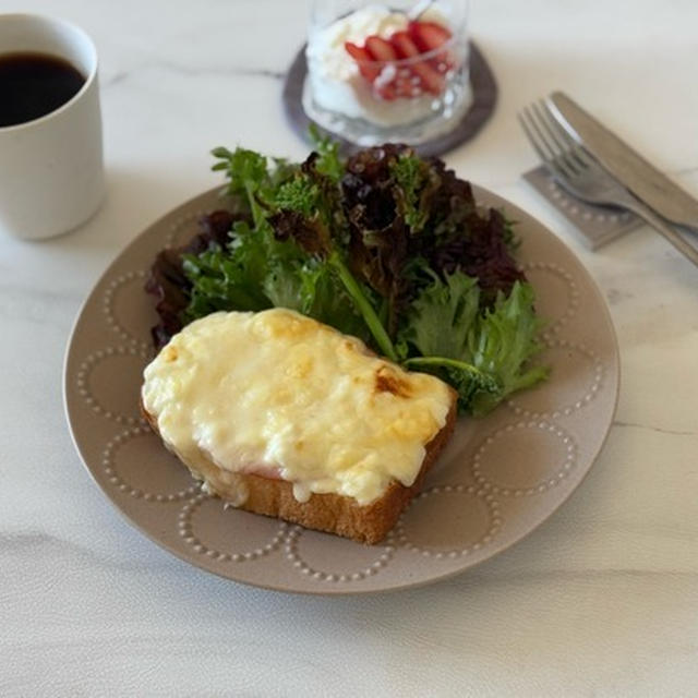 クロックムッシュのお昼ごはん