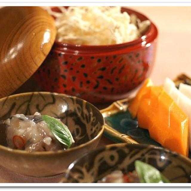居酒屋メニューde晩ご飯のご紹介で牛筋大根／ゴーヤ／春雨／のピリ辛ソテー他です。