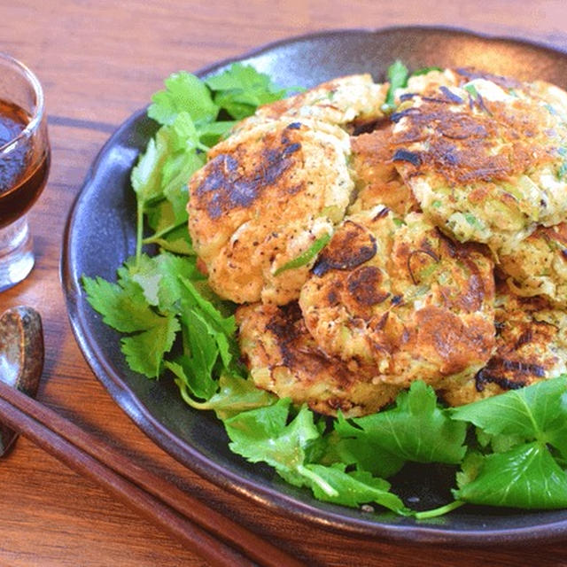 食卓そびえる！丸ごと1本の山盛り胡麻醤油おから葱焼き（糖質8.7g）