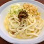 朝は「ピリ辛釜玉うどん」