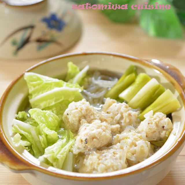 寒い日はお鍋♡　白菜とヘルシー鶏団子のお鍋