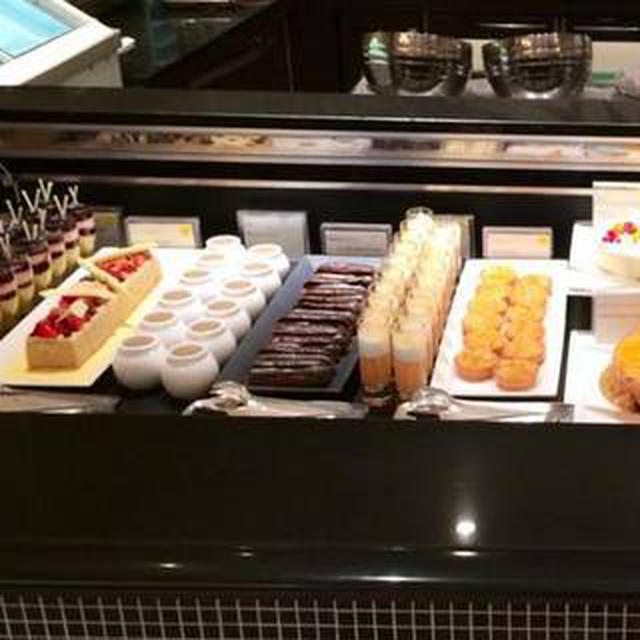 ケーキビュッフェ（ウェスティンホテル）、　　超簡単冷やし坦々うどん