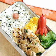 鶏とマッシュルームのガーリック炒め弁当【サラダ作り】