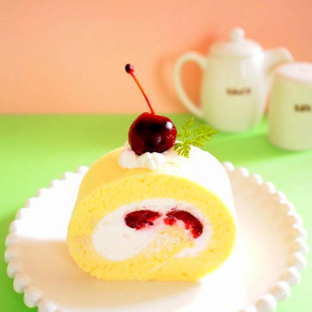 チェリーのロールケーキ