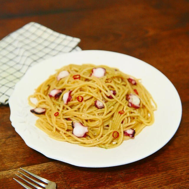 電子レンジとハウスきざみ青じそとめんつゆで簡単手間いらず♪きざみ青じそ香る★タコのペペロンチーノ【スパイスアンバサダー2023】【レシピ2140】