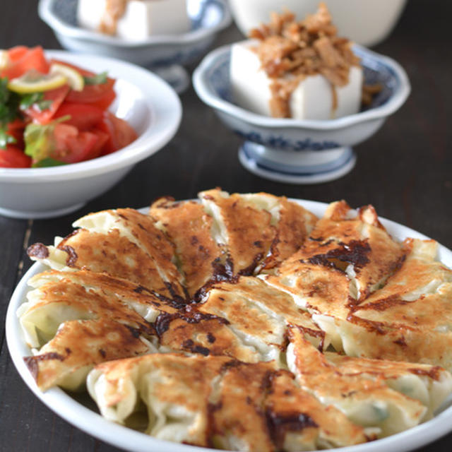 安定餃子の晩ごはん。