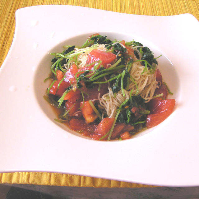 素麺パスタ・・・トマトの味噌ドレッシング和え