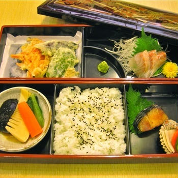 赤坂 美味しいランチ「藤吉 特製弁当」日本料理 和食／春夏秋冬 藤吉