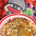 豆腐入りキーマカレーとピーマンの香味炒め（お家カフェ）