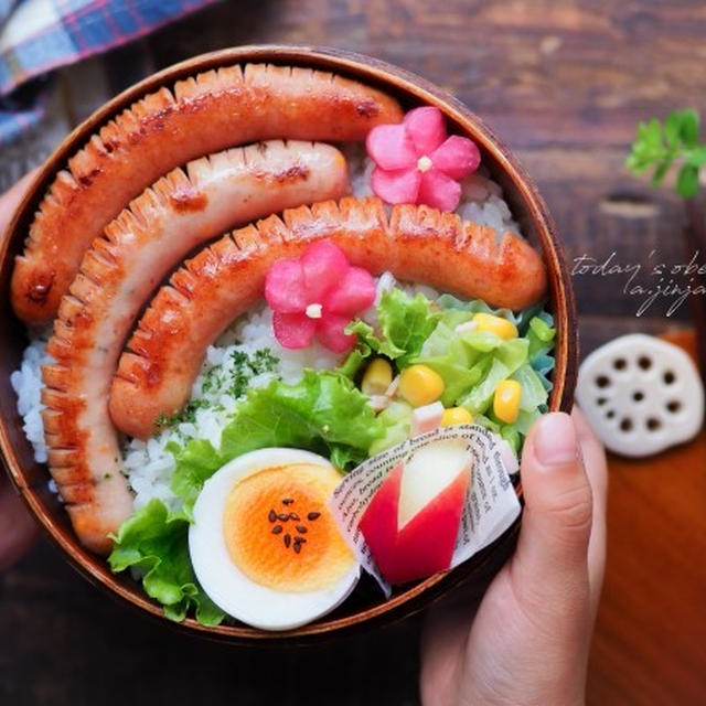 ソーセージわっぱ弁当とお夜食用の厚焼き玉子サンド。