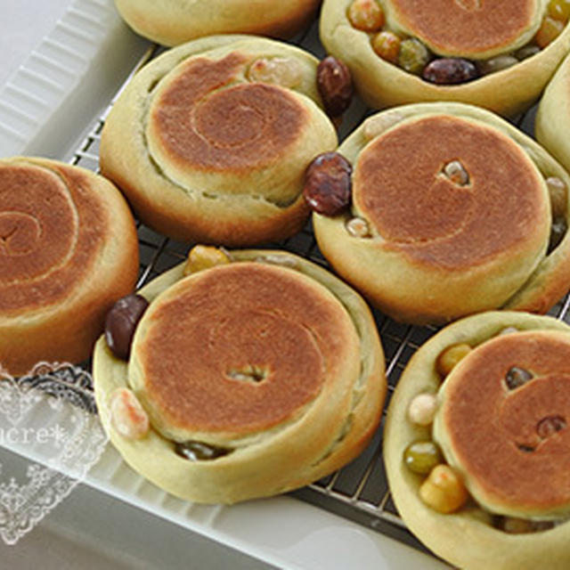 *　お焼き風豆ぱん。　*