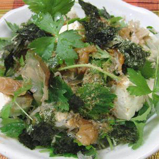 豆腐と三つ葉の梅海苔じゃこサラダ