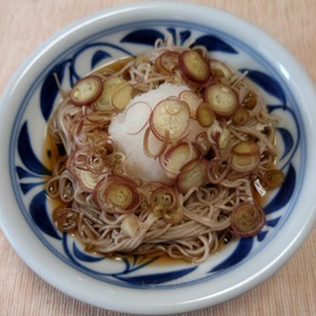 ミョウガと大根おろしのぶっかけそば
