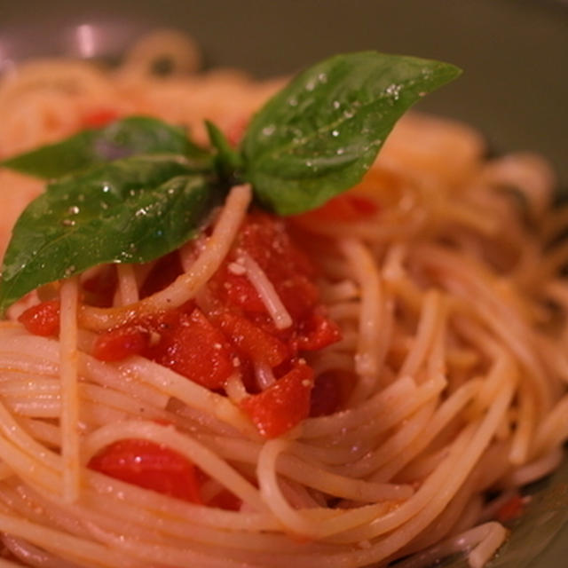 この時期一番美味しい『生トマトのパスタ』のコツ