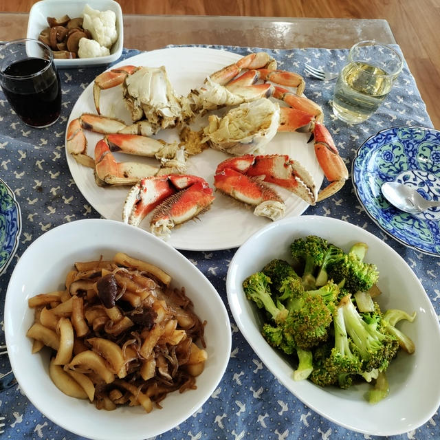 今年最後の我が家の桜 ～ また蟹を食べました