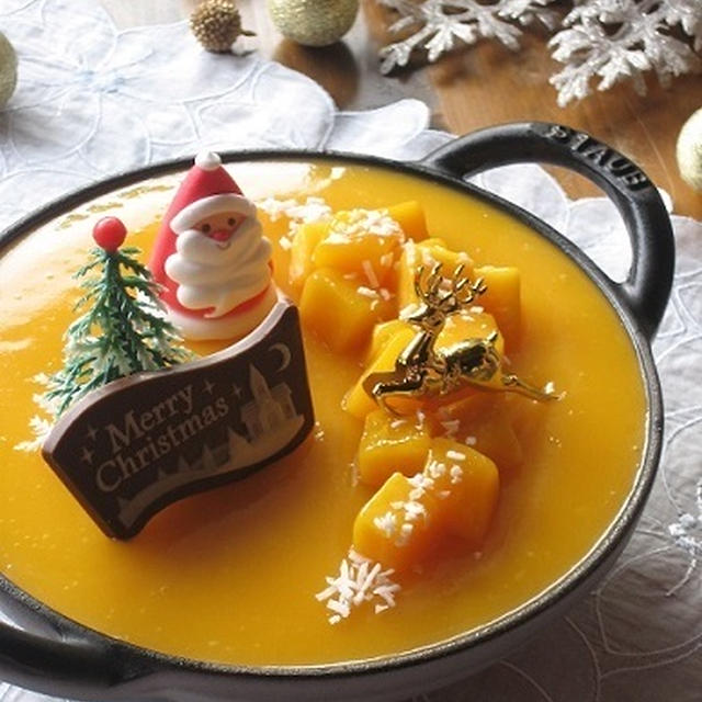 クリスマスに☆　staubで ヨーグルト＆マンゴームース♪