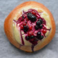 ★recipe★　Boller med bær og rømme & brunsvidde（おやつパン２種）