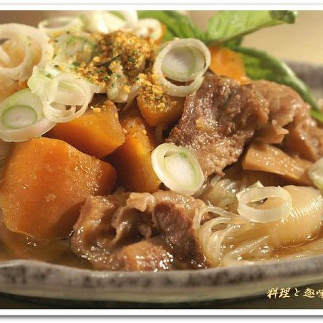 《居酒屋メニューde晩ご飯》牛筋と結び白滝の煮付け／醤油バターネギ入り焼きおにぎり他