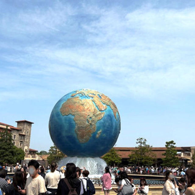開園前から並んで！ディズニーシーに♪