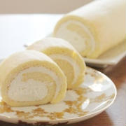 【クックパッド話題入り】チーズクリームの米粉ロールケーキ