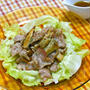 週末お家バルおつまみパパッと簡単＆減塩！こんがり肉サラダにオールスパイス香るドレッシング。