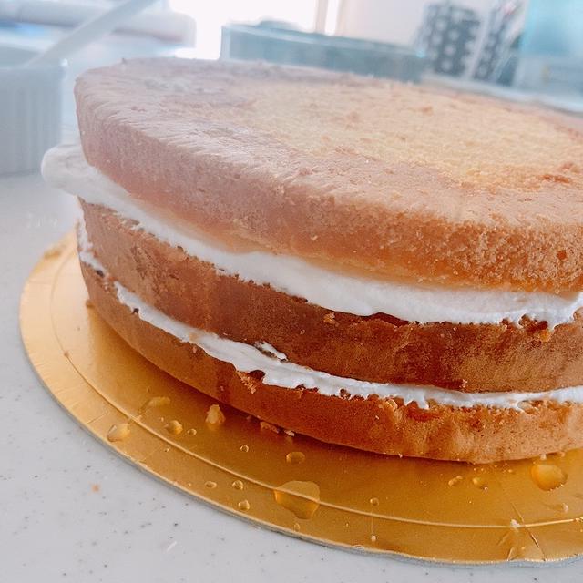 クリスマスケーキと今年のチキン。年末のお楽しみ♡
