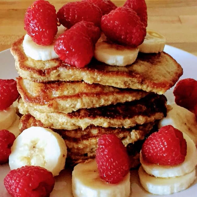 しっとりふわふわ・オーツ麦とバナナのパンケーキのレシピ