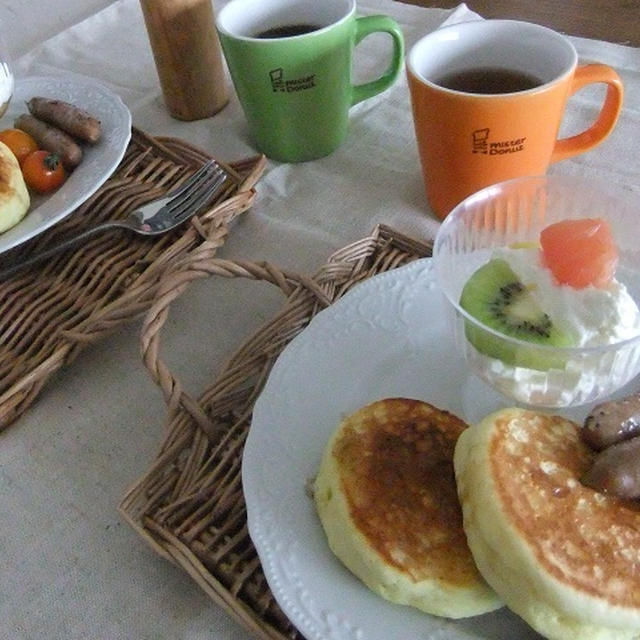 Ｃａfeシンプルライフ・オリーブ香るプチホットケーキのモーニング