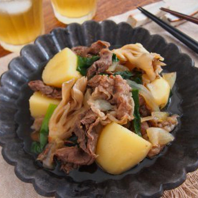 今日は「パパッと手軽に！牛肉まいたけと新じゃがの煮物」