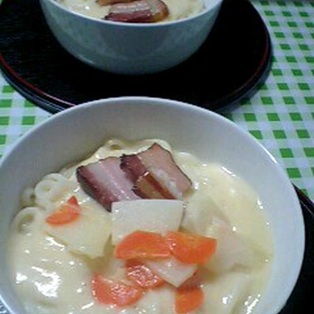 クリームうどんでお昼ご飯