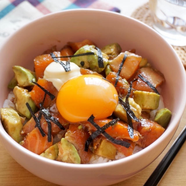 定番！わさびが癖になるアボカドサーモン丼－簡単✻時短✻節約