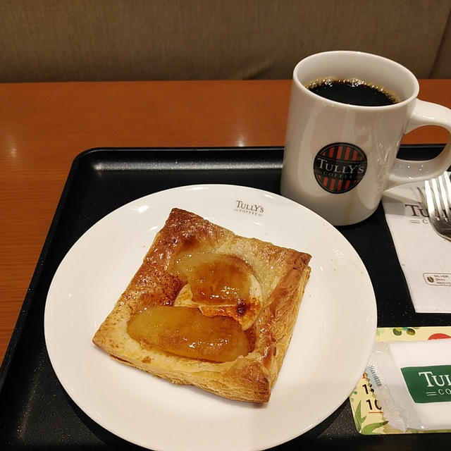 タリーズ☆焼きリンゴとチーズクリームのパイ