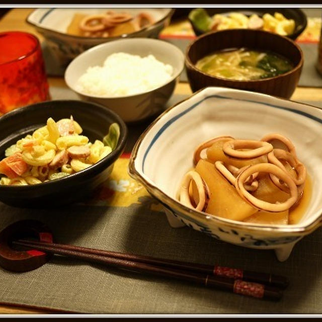 イカ大根とか唐揚げとか動物園とか行楽弁当とか。About food and zoo...